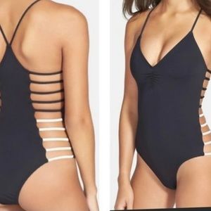 L Space ‘Wild Side’ Black And White One Piece Swim Suit Size 4
